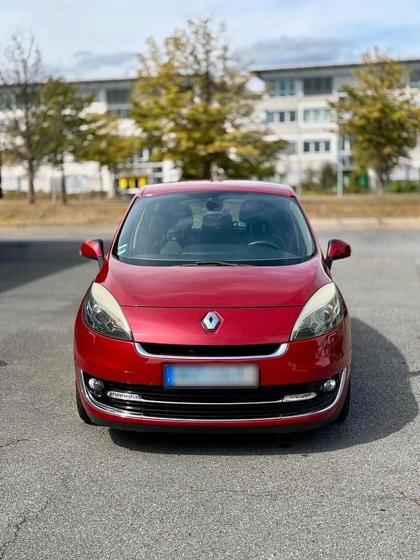 Rot Gebraucht 2012 Renault Grand Scénic III Van / Kleinbus | 4.300 € (Etwas zu teuer) - Bild 1/4