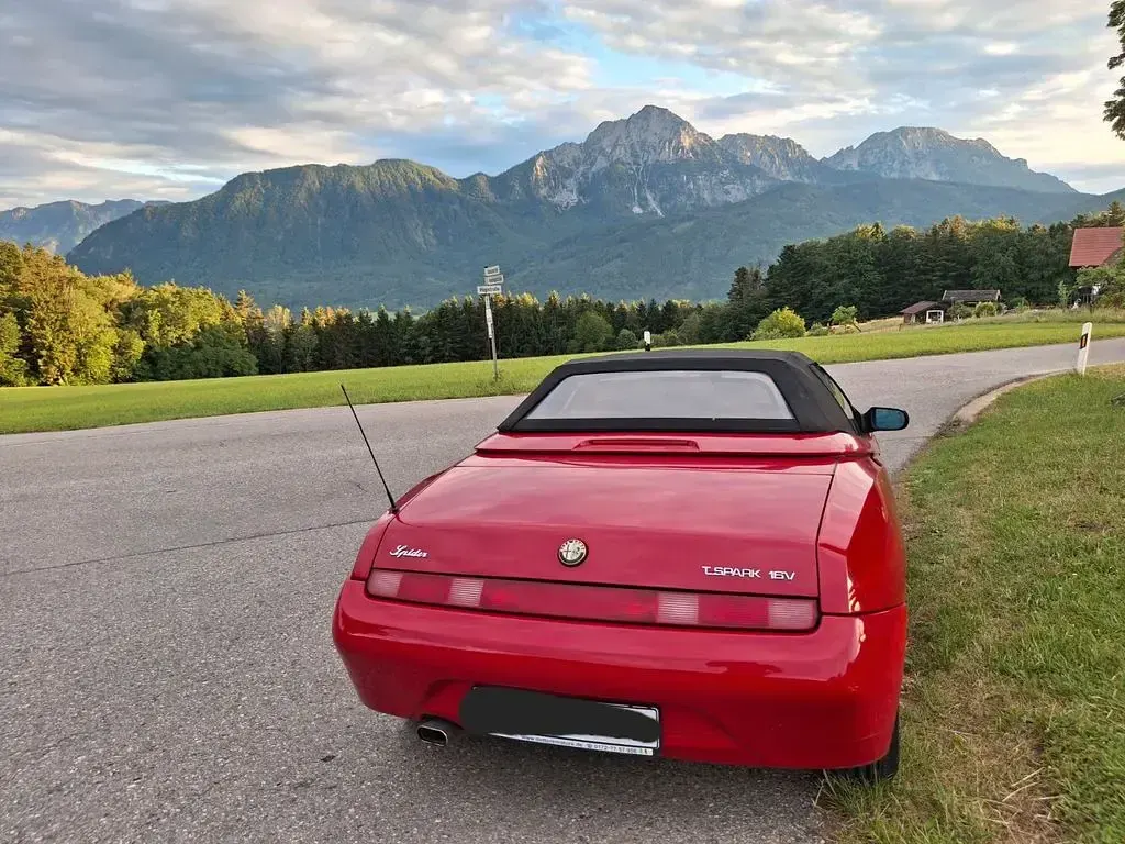 Gebraucht Alfa Romeo Spider 150 PS (110 kW) 1996 Rot Cabrio