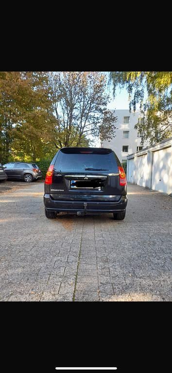 Schwarz Gebraucht 2004 Mitsubishi Space Star Motion Van / Kleinbus | 2.600 € - Bild 1/4