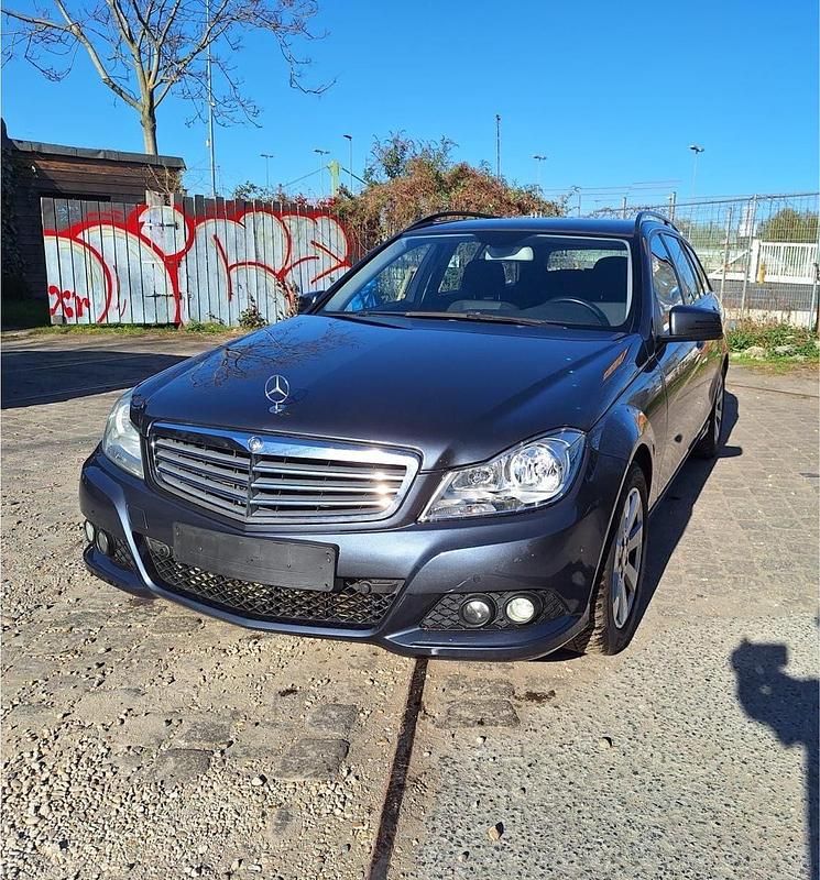 Grau Gebraucht 2013 Mercedes C200 Kombi | 6.490 € (Fairer Preis) - Bild 1/4
