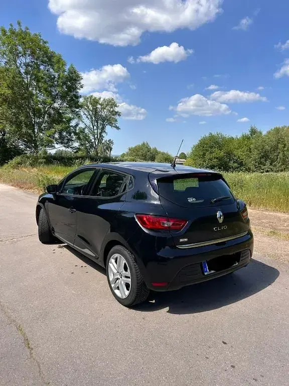 Gebraucht Renault Clio Life 73 PS (53 kW) 2018 Schwarz Limousine