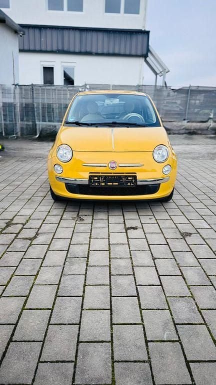 Gebraucht Fiat 500 69 PS (50 kW) 2013 Gelb Kleinwagen