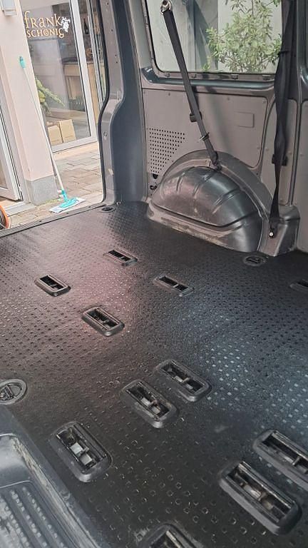 Gebraucht VW Transporter 140 PS (102 kW) 2010 Grau Van