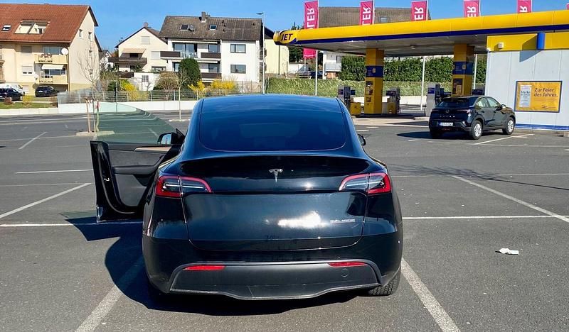 Gebraucht Tesla Model Y Performance 392 kW (534 PS) 2022 Schwarz SUV