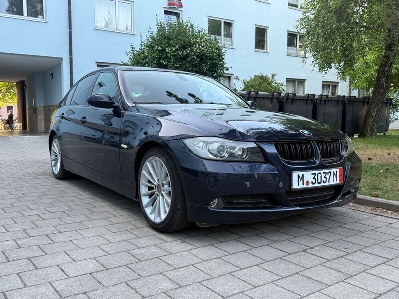 Blau Gebraucht 2005 BMW 320 Exclusive Limousine | 2.800 € (Superpreis) - Bild 1/4