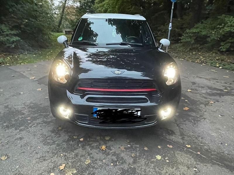 Schwarz Gebraucht 2014 Mini John Cooper Works Countryman SUV | 7.990 € (Guter Preis) - Bild 1/4