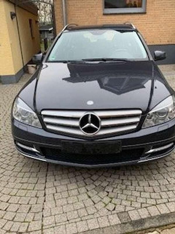 Grau Gebraucht 2011 Mercedes C250 Avantgarde Kombi | 6.600 € (Superpreis) - Bild 1/4