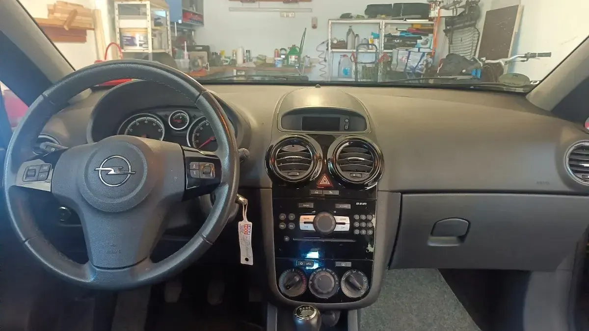 Gebraucht Opel Corsa Edition 87 PS (63 kW) 2010 Grau Kleinwagen