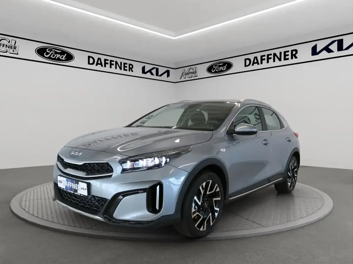 Neu Kia XCeed Vision 101 PS (74 kW) 2025 (css) lunar silver m SUV