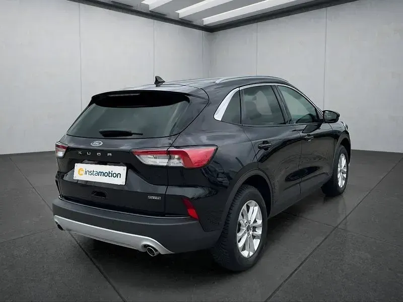 Gebraucht Ford Kuga Titanium 224 PS (164 kW) 2022 Schwarz SUV