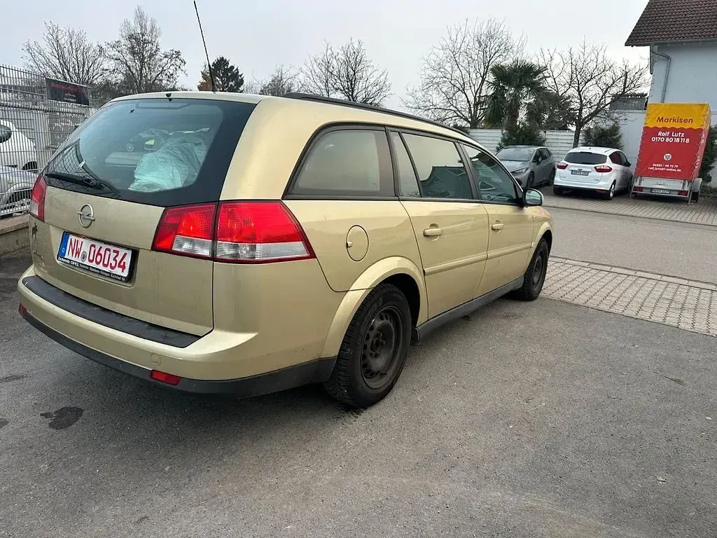 Gebraucht Opel Vectra Elegance 122 PS (89 kW) 2005 Gold Limousine
