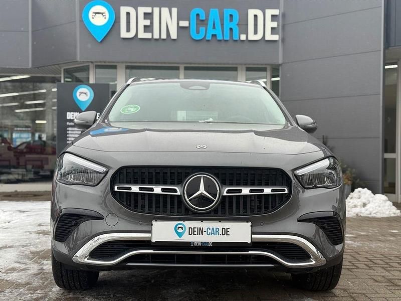 Gebraucht Mercedes GLA200 163 PS (119 kW) 2024 Grau SUV