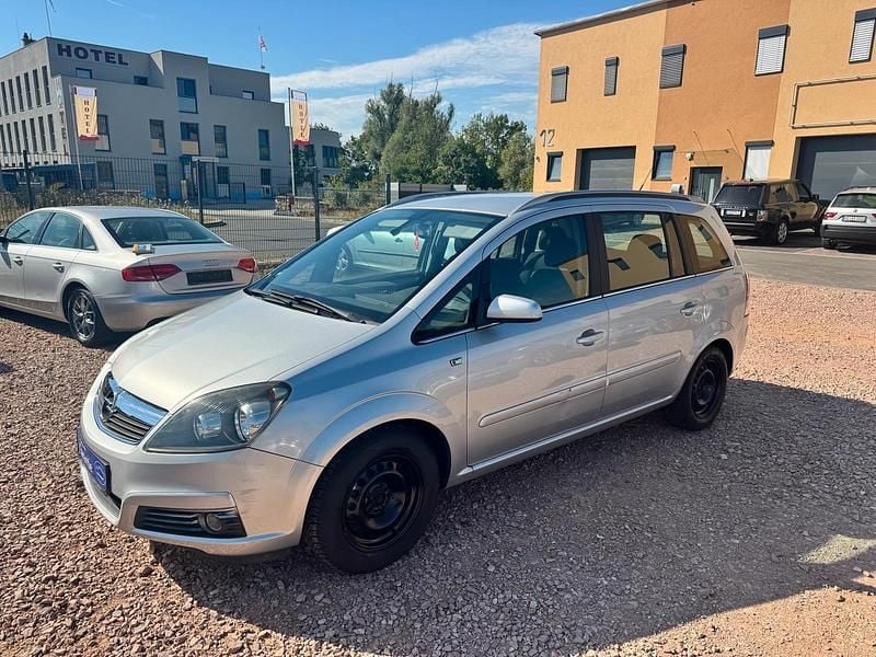 Silber Gebraucht 2006 Opel Zafira Van / Kleinbus | 3.200 € (Fairer Preis) - Bild 1/4