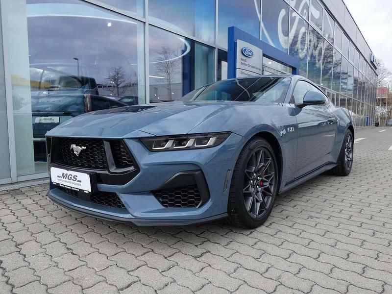 Neu Ford Mustang Fastback 446 PS (328 kW) 2026 Vapor blue/whisper blue Coupé