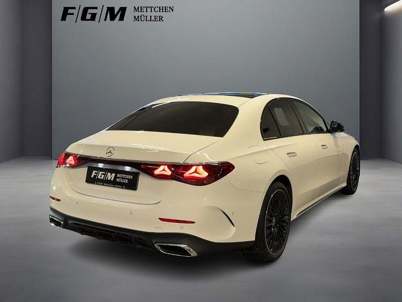 Gebraucht Mercedes E200 Advanced 204 PS (150 kW) 2024 Weiß Limousine