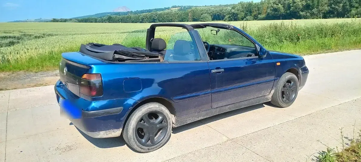 Gebraucht VW Golf Classicline 75 PS (55 kW) 1999 Blau Cabrio