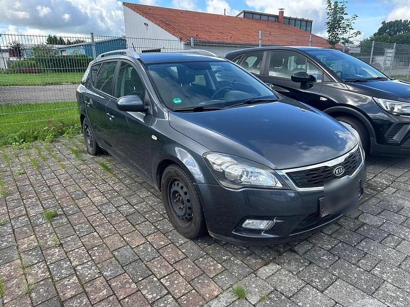 Gebraucht 2012 Kia Ceed Kombi | 1.900 € (Guter Preis) - Bild 1/4