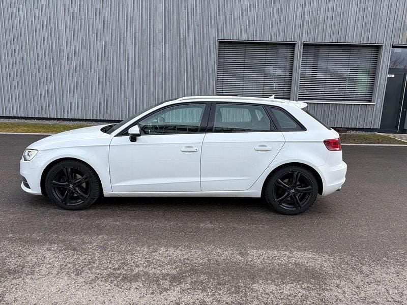 Gebraucht Audi A3 Ambition 150 PS (110 kW) 2015 Weiß Limousine
