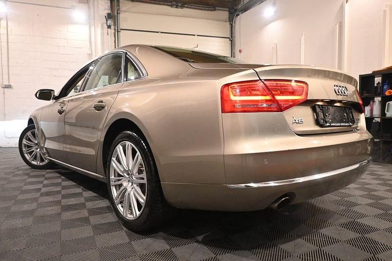 Gebraucht Audi A8 290 PS (213 kW) 2011 Gold Limousine