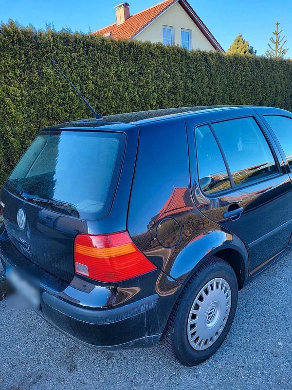 Gebraucht VW Golf IV 75 PS (55 kW) 1999 Schwarz Kleinwagen