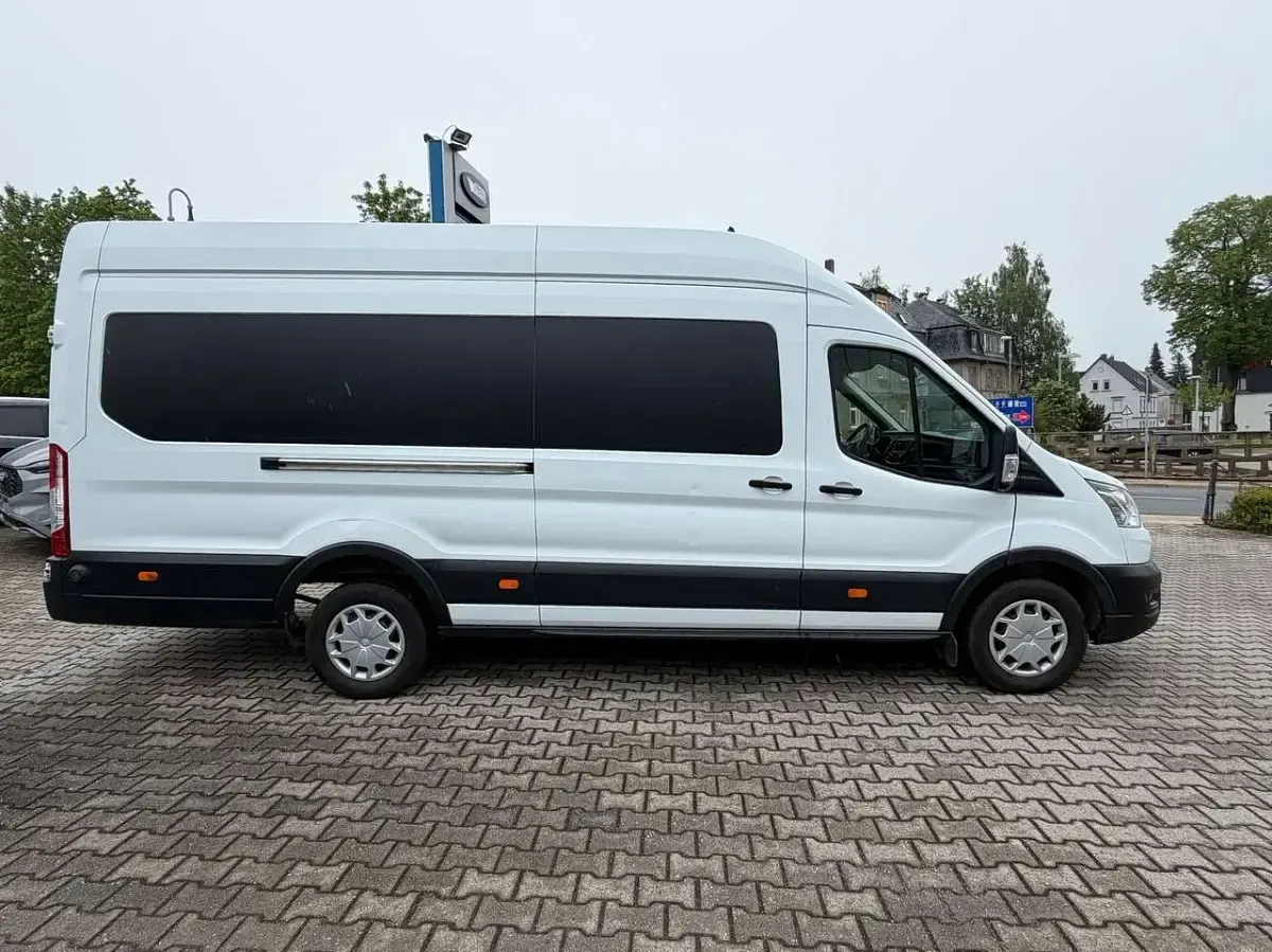 Gebraucht Ford Transit Trend 131 PS (96 kW) 2020 Frostweiß Van / Kleinbus