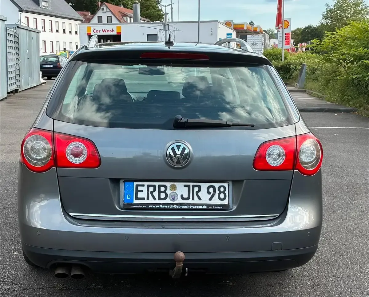 Gebraucht VW Passat 140 PS (102 kW) 2006 Grau Kombi