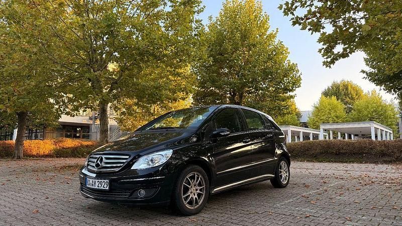 Schwarz Gebraucht 2006 Mercedes B170 Van / Kleinbus | 3.499 € (Guter Preis) - Bild 1/4