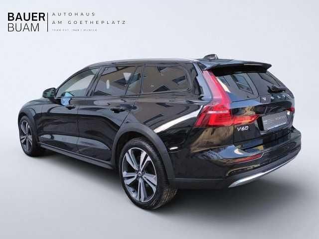 Gebraucht Volvo V60 CC 145 PS (106 kW) 2022 Kombi