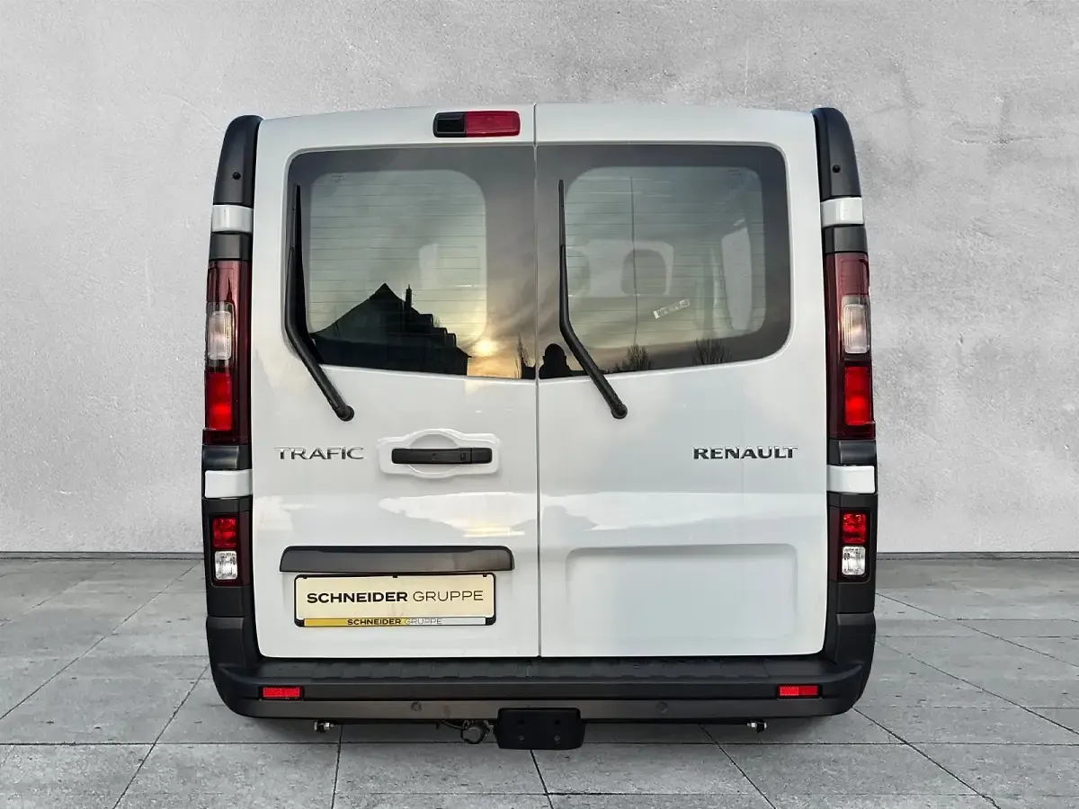 Neu Renault Trafic Komfort 150 PS (110 kW) 2026 Weiß Van / Kleinbus