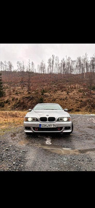 Gebraucht BMW 525 163 PS (119 kW) 2003 Silber Kombi