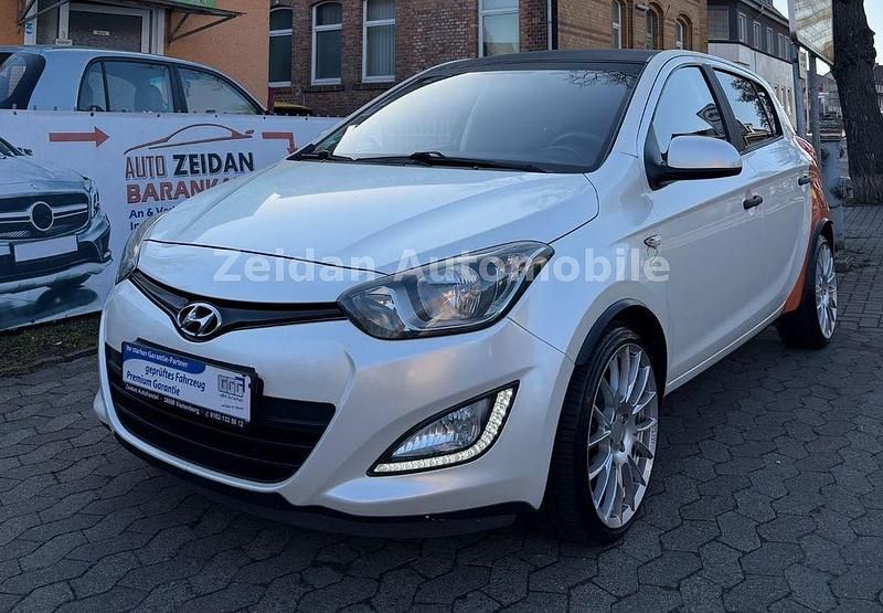 Gebraucht Hyundai i20 Classic 86 PS (63 kW) 2012 Weiß Kleinwagen