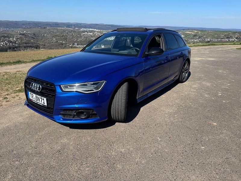 Blau Gebraucht 2018 Audi A6 Ambiente Kombi | 31.500 € (Teuer) - Bild 1/4
