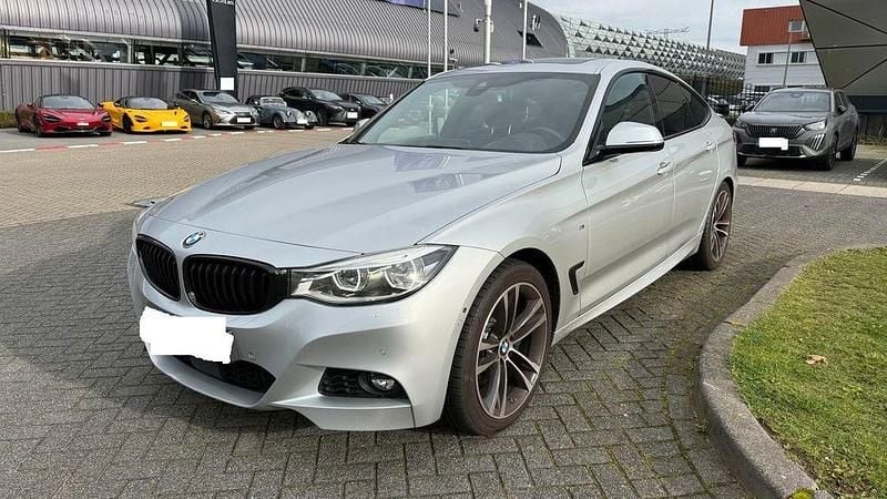 Glaciersilber Gebraucht 2017 BMW 320 Gran Turismo M Sport Limousine | 23.999 € (Etwas zu teuer) - Bild 1/4
