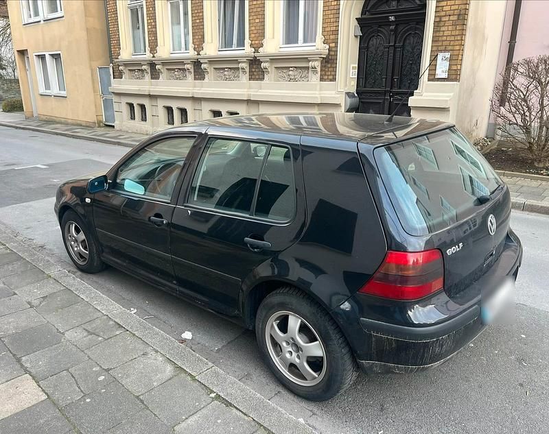 Gebraucht VW Golf IV 75 PS (55 kW) 2003 Schwarz Kleinwagen