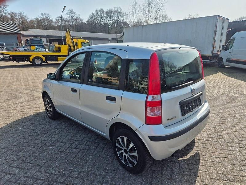 Gebraucht Fiat Panda 54 PS (39 kW) 2009 Silber Kleinwagen