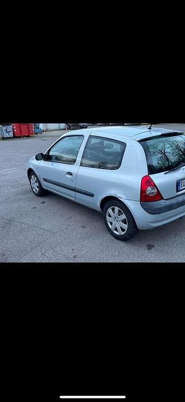 Gebraucht 2004 Renault Clio II Authentique Limousine | 1.200 € (Fairer Preis) - Bild 1/4