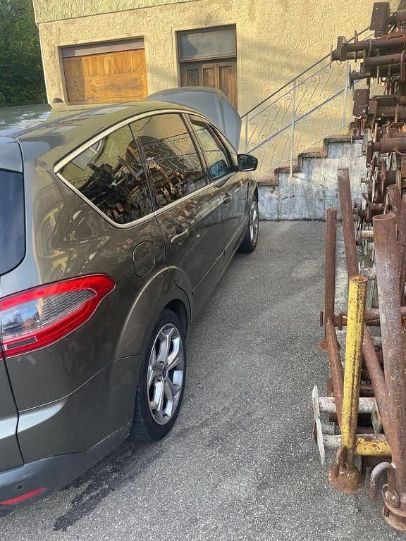 Gebraucht 2011 Ford S-MAX Titanium S Van / Kleinbus | 8.200 € (Teuer) - Bild 1/4