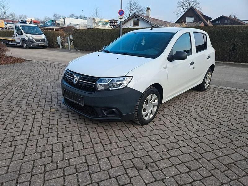 Weiß Gebraucht 2017 Dacia Sandero Essentiel Limousine | 2.700 € (Superpreis) - Bild 1/4