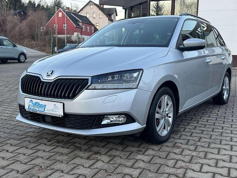 Brilliantsilber metallic Gebraucht 2019 Skoda Fabia Style Kleinwagen | 12.595 € (Fairer Preis) - Bild 1/4