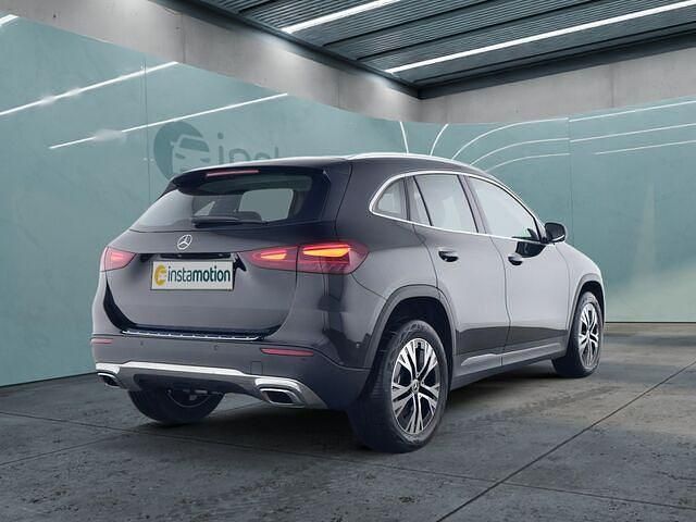 Gebraucht Mercedes GLA220 Progressive 190 PS (139 kW) 2024 Schwarz SUV