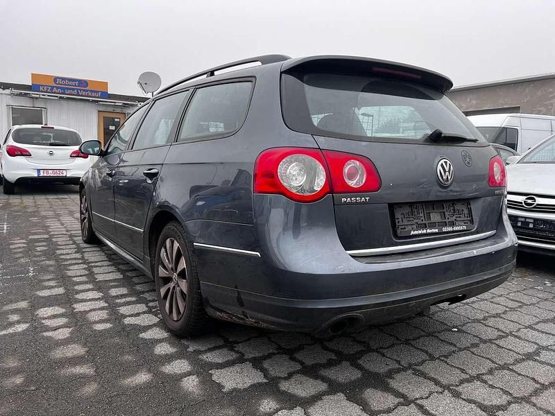 Gebraucht VW Passat 105 PS (77 kW) 2010 Islandgrau perleffekt metallic Kombi