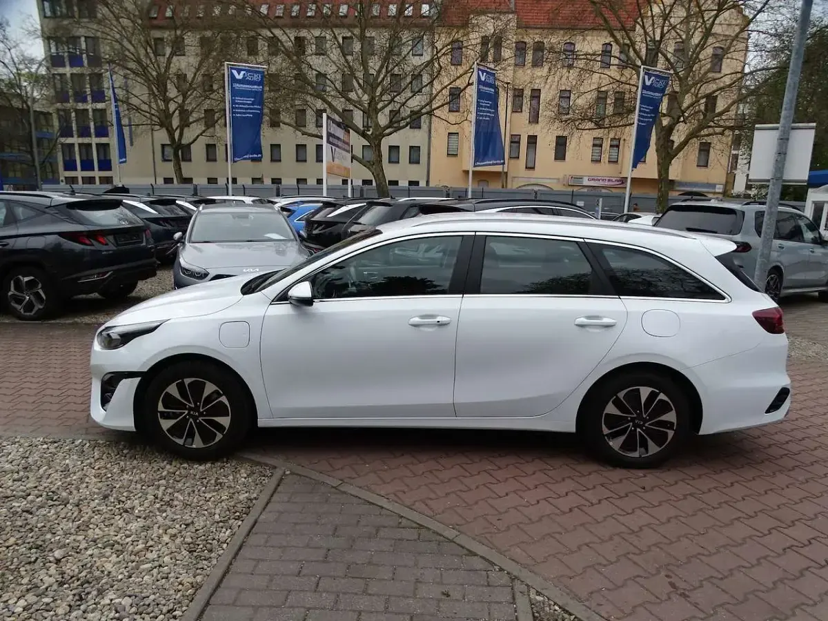 Gebraucht Kia Ceed Sportswagon Vision 141 PS (103 kW) 2022 Grau Kombi