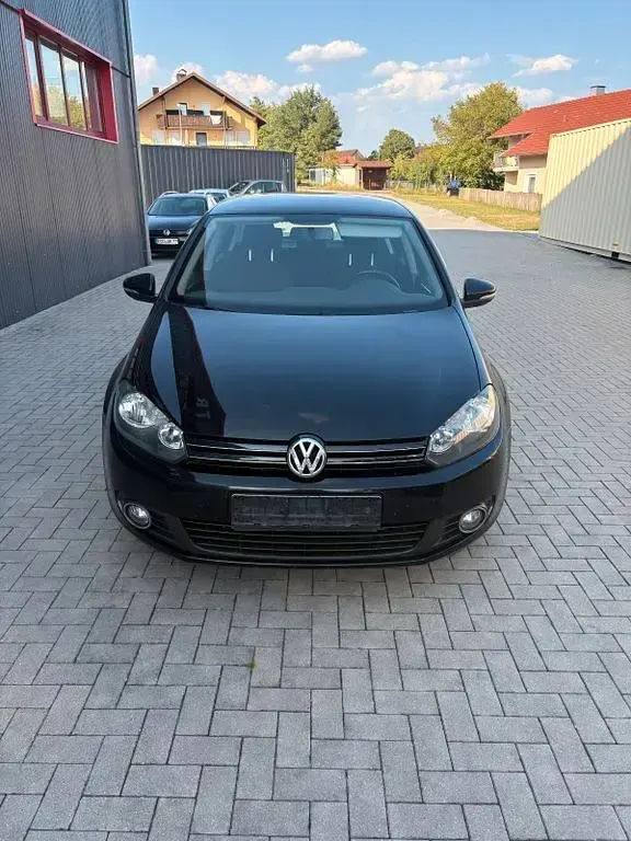 Gebraucht VW Golf VII Comfortline 86 PS (63 kW) 2012 Ebenholzschwarz Limousine
