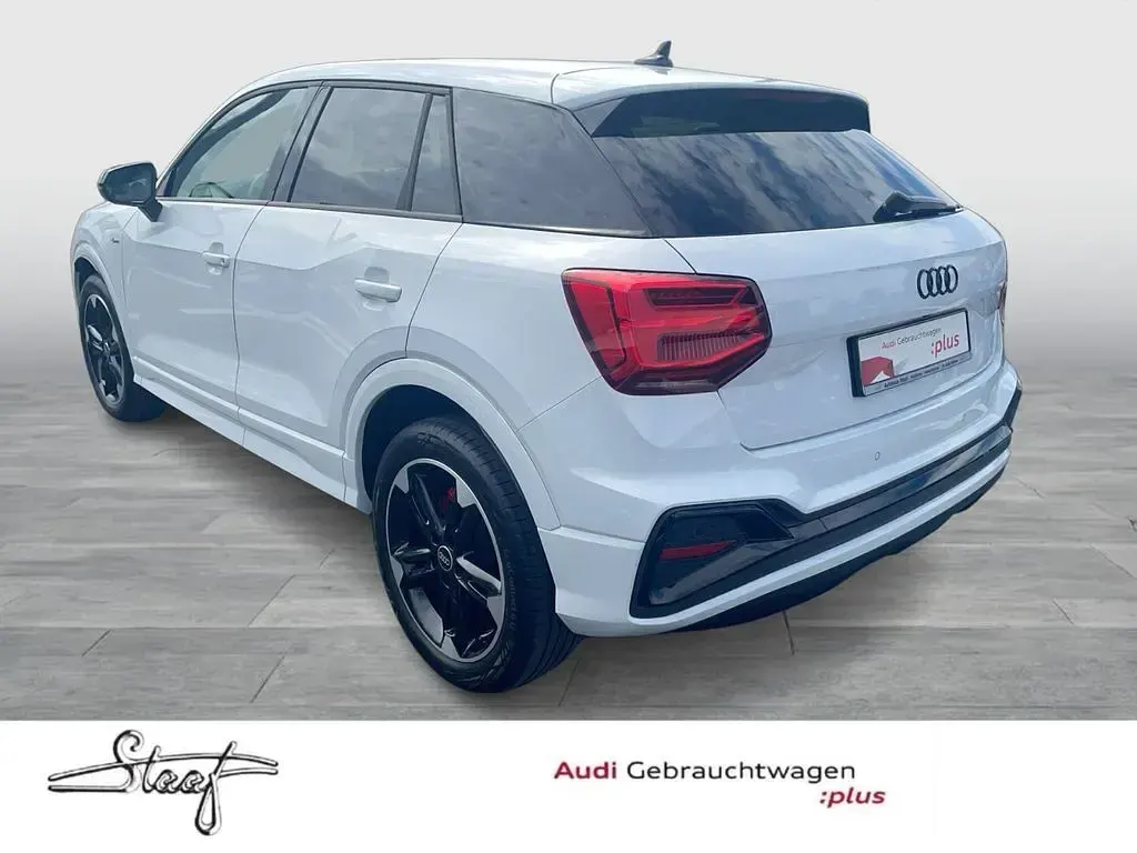 Gebraucht Audi Q2 S-Line 150 PS (110 kW) 2023 Gletscherweiß metallic SUV