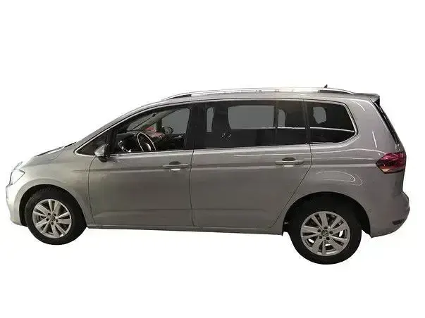 Gebraucht VW Touran Highline 150 PS (110 kW) 2025 Oyster silver metallic Van / Kleinbus