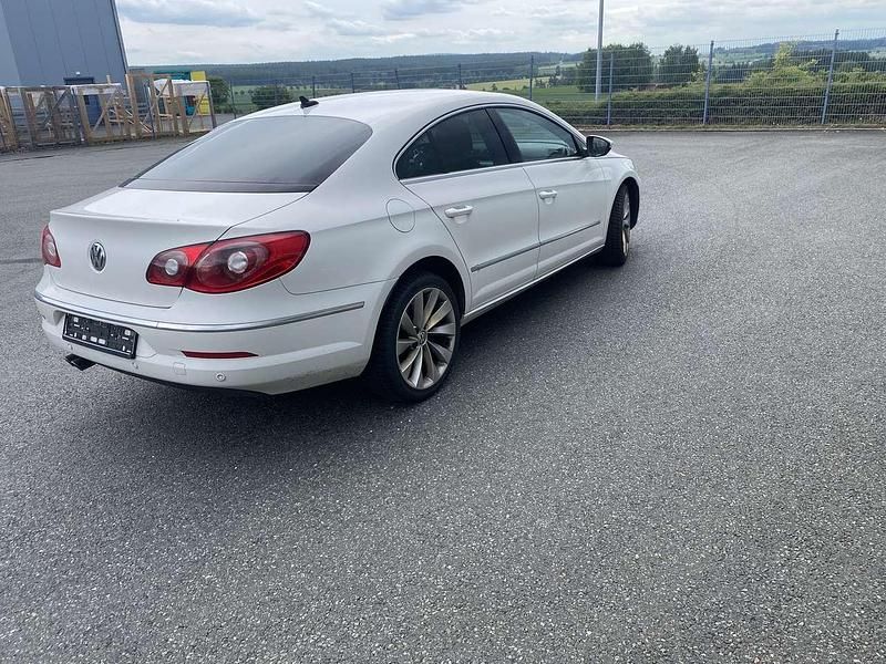 Gebraucht VW Passat Comfortline 160 PS (117 kW) 2009 Candyweiß Limousine