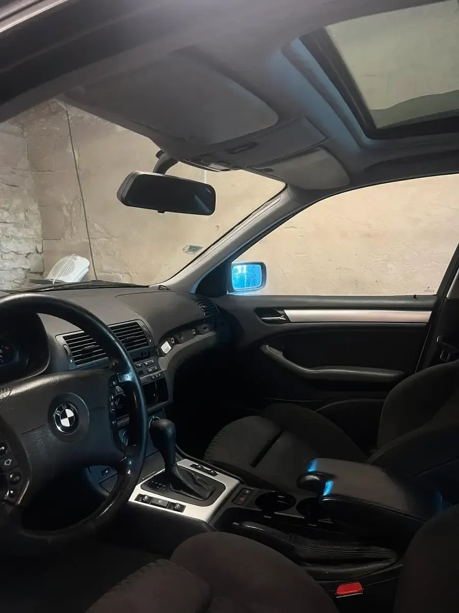 Gebraucht BMW 330 184 PS (135 kW) 2000 Silber Kombi