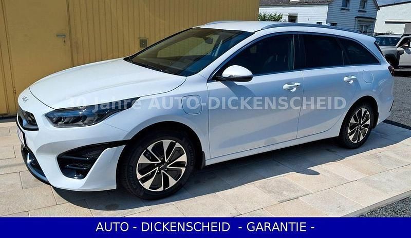 Weiß Neu 2025 Kia Ceed Sportswagon Kombi | 26.990 € (Superpreis) - Bild 1/4