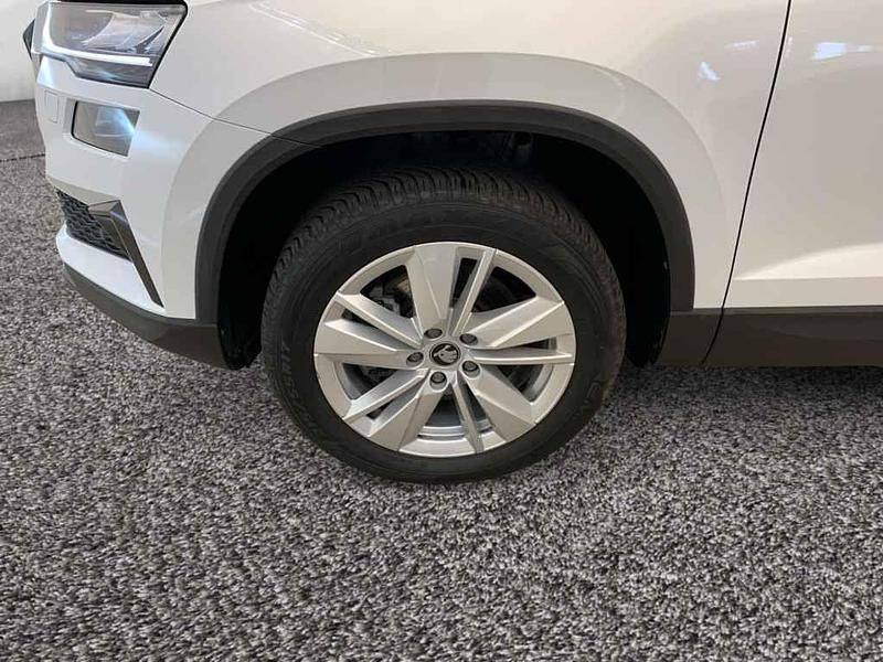 Gebraucht Skoda Karoq Selection 150 PS (110 kW) 2025 Moonweiss metallic SUV