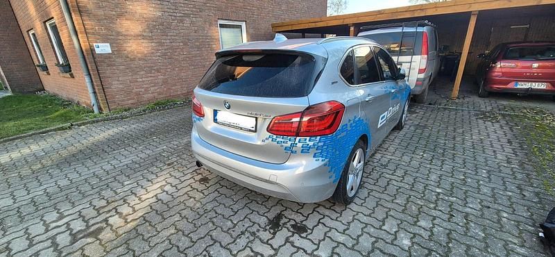 Gebraucht BMW 225 Sport Line 224 PS (164 kW) 2016 Silber Kombi